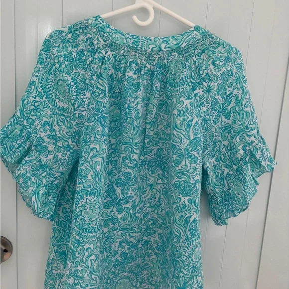 Lilly Pulitzer Women's Blue Patterned Top look like new - Picture 2 of 4